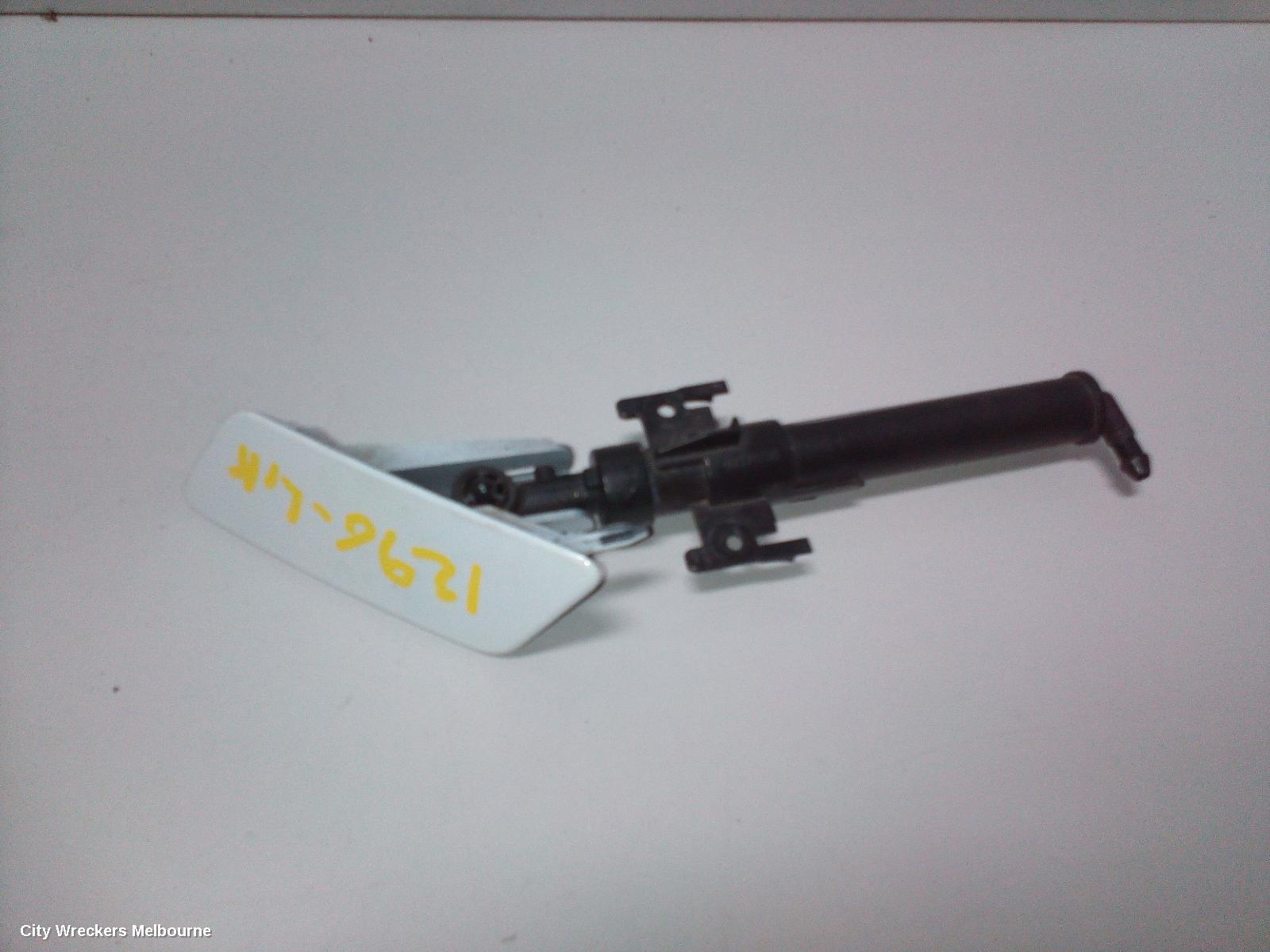 LAND ROVER DISCOVERY SPORT 2016 Washer Jet