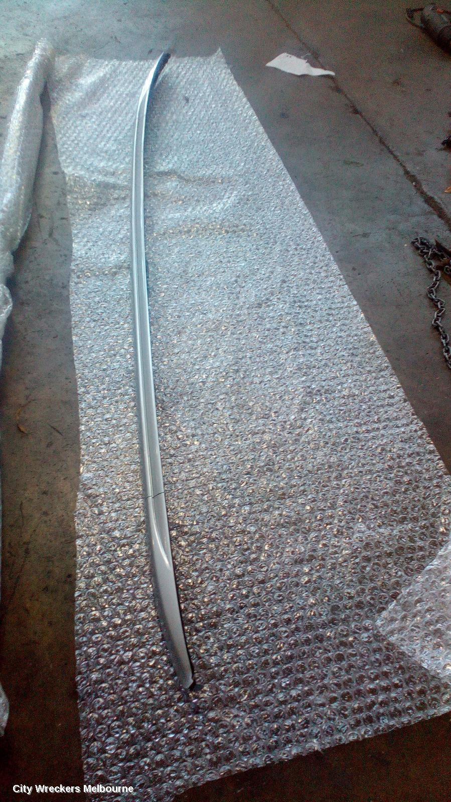 MITSUBISHI OUTLANDER 2014 Roof Rail