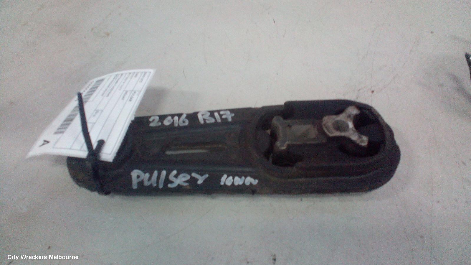 NISSAN PULSAR 2016 Mount