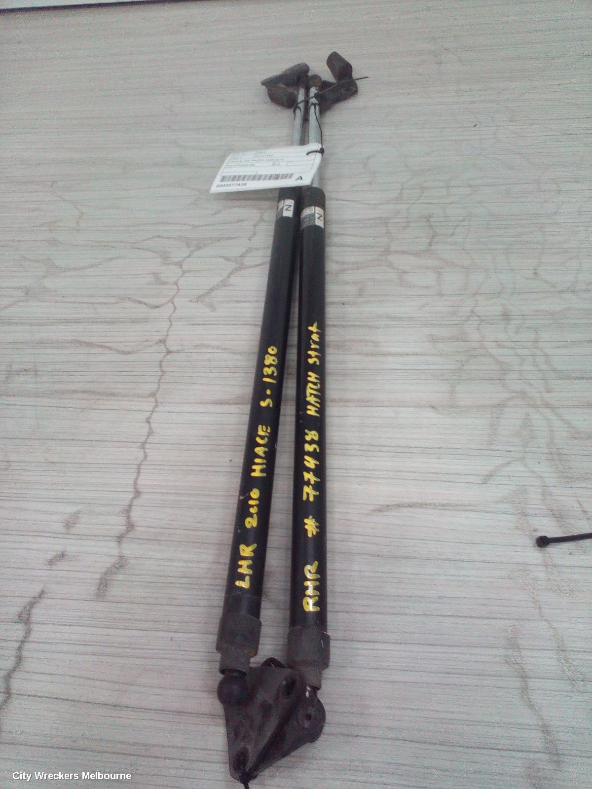 TOYOTA HIACE 2010 Hatch Strut