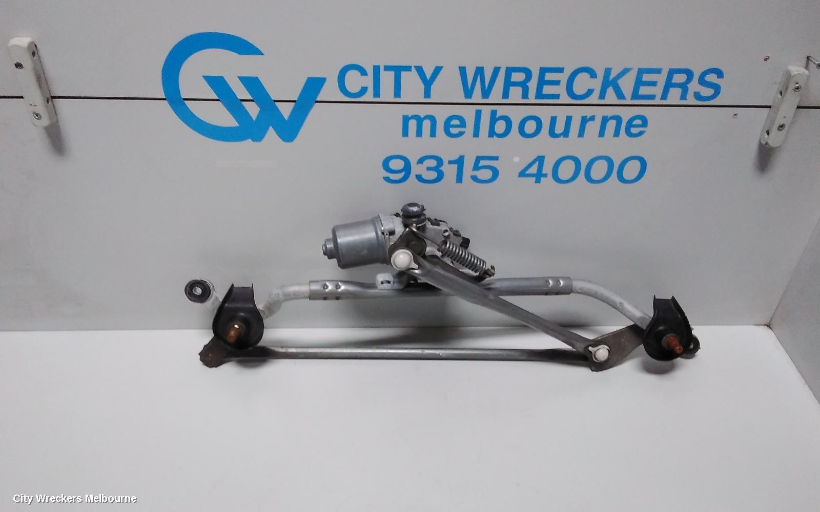 TOYOTA KLUGER 2015 Wiper Motor