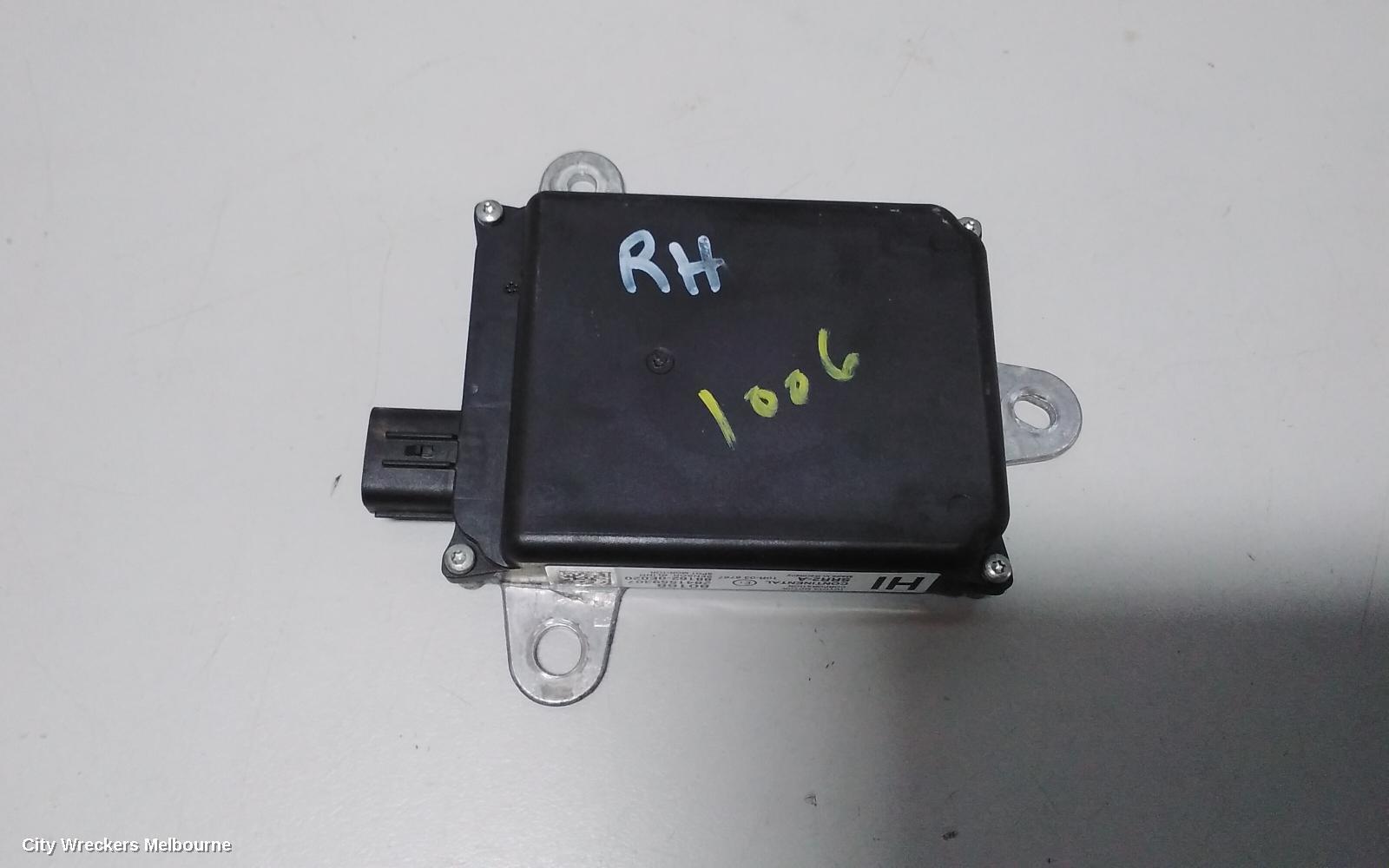 TOYOTA KLUGER 2015 Misc Switch/Relay