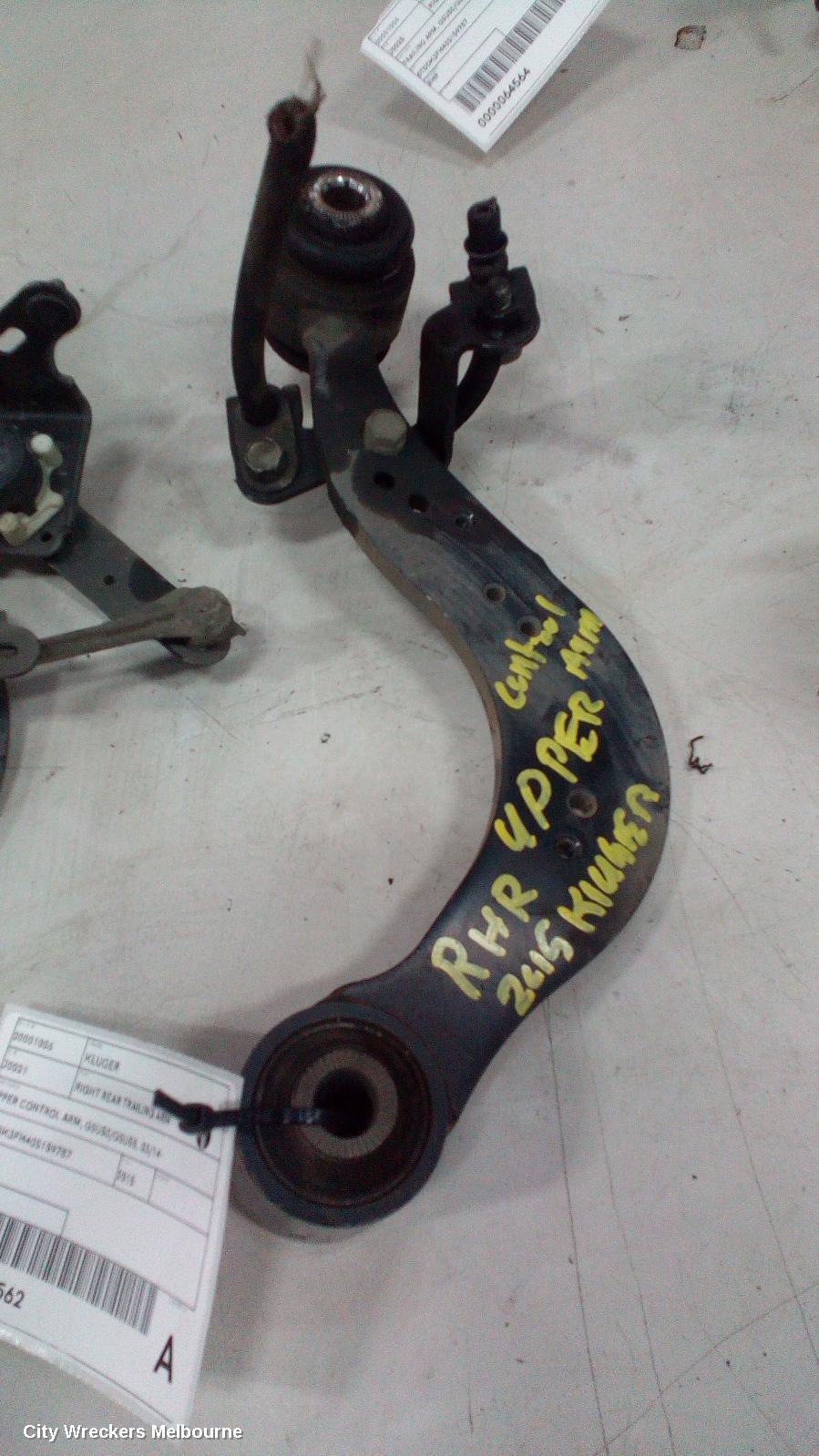 TOYOTA KLUGER 2015 Right Rear Trailing Arm