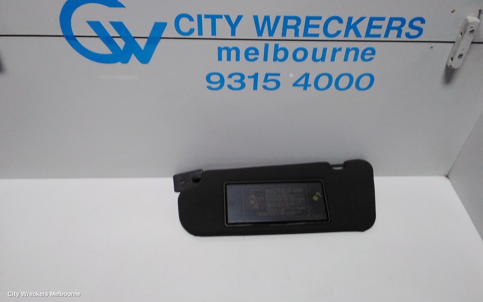 HOLDEN COMMODORE 2006 Sunvisor