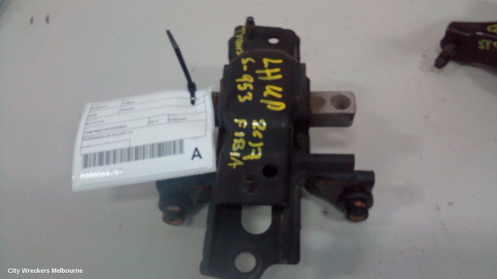SKODA FABIA 2017 Mount