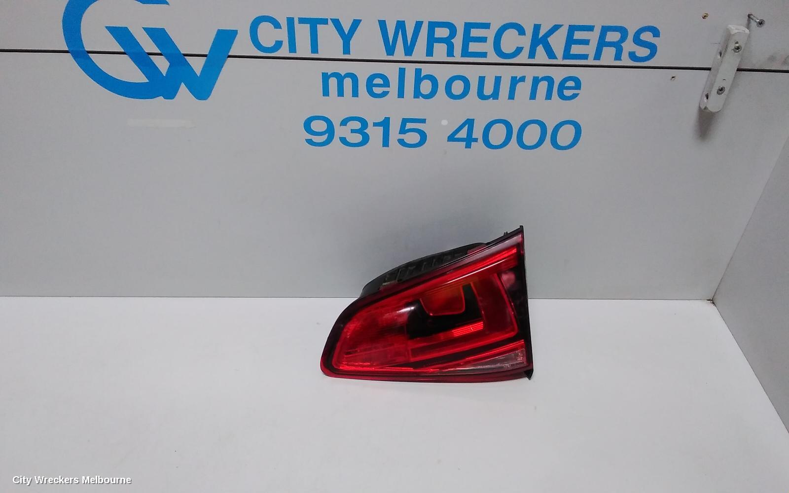 VOLKSWAGEN GOLF 2014 Rear Garnish