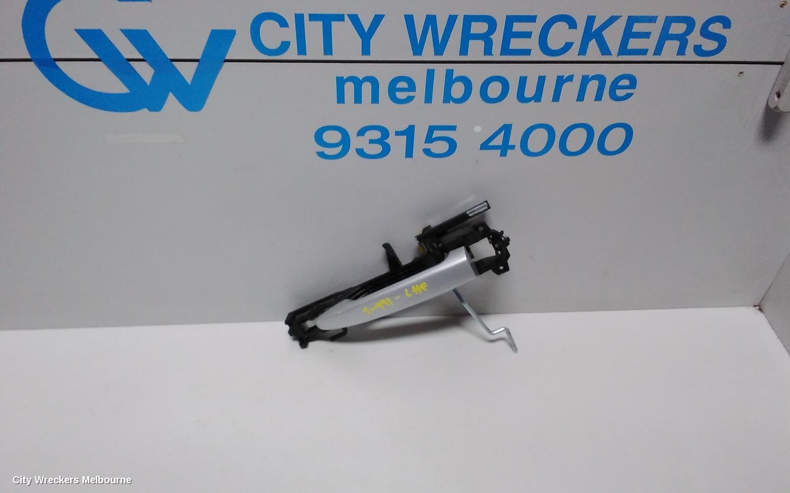 TOYOTA TARAGO 2017 Door Handle