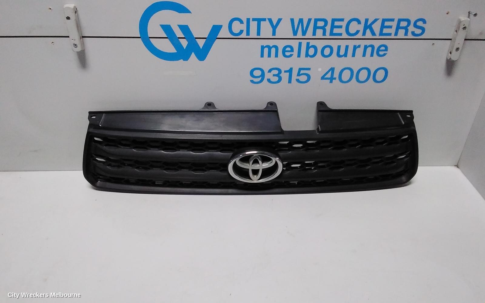 TOYOTA RAV4 2000 Grille
