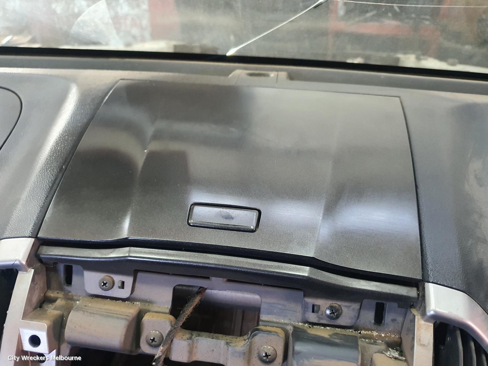 HOLDEN COLORADO 2013 Glove Box