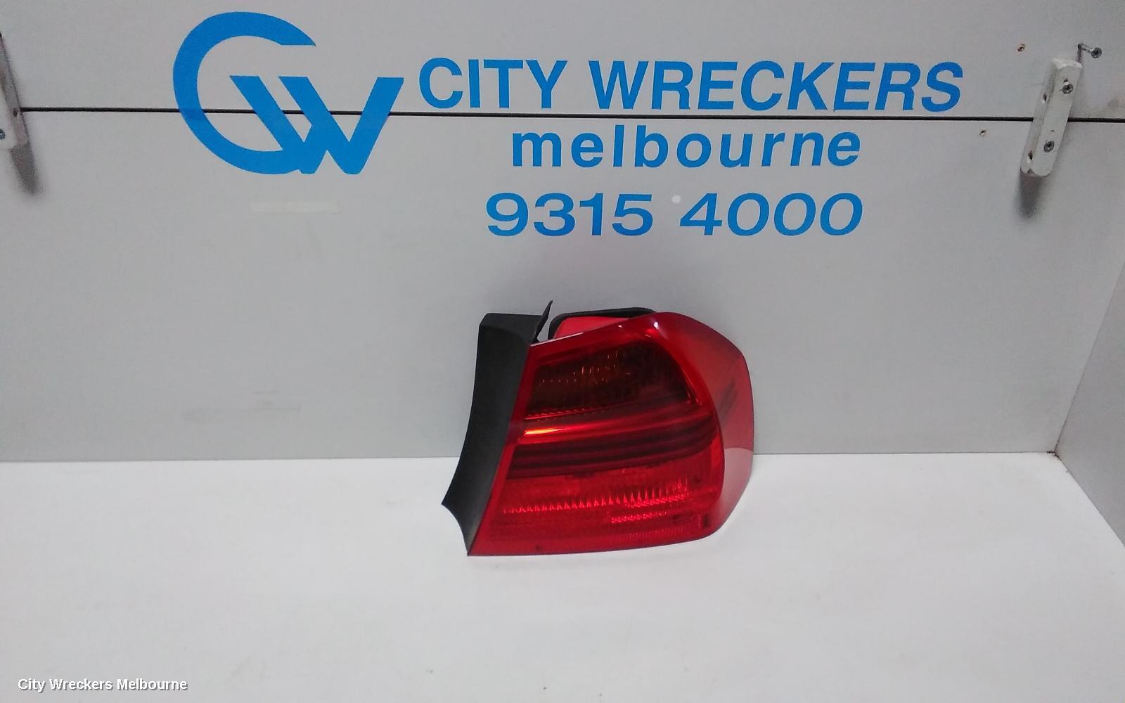 BMW 3 SERIES 2005 Right Taillight