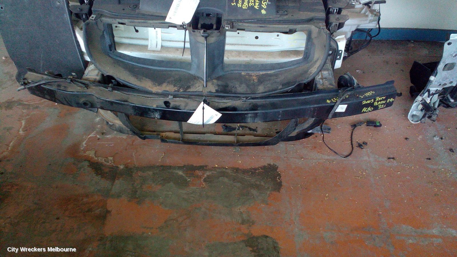 BMW 3 SERIES 2005 F/Bar Reinforc/Brack