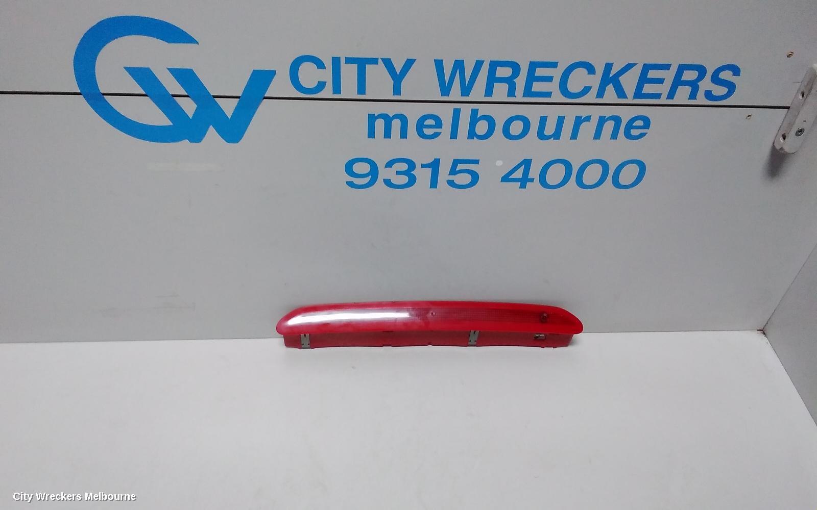 VOLKSWAGEN GOLF 2011 High Level Stoplight