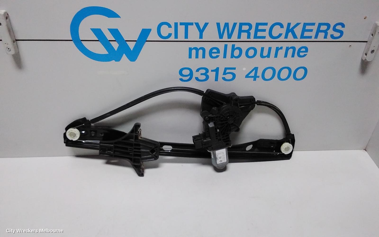 VOLKSWAGEN AMAROK 2012 Left Front Window Reg/Motor