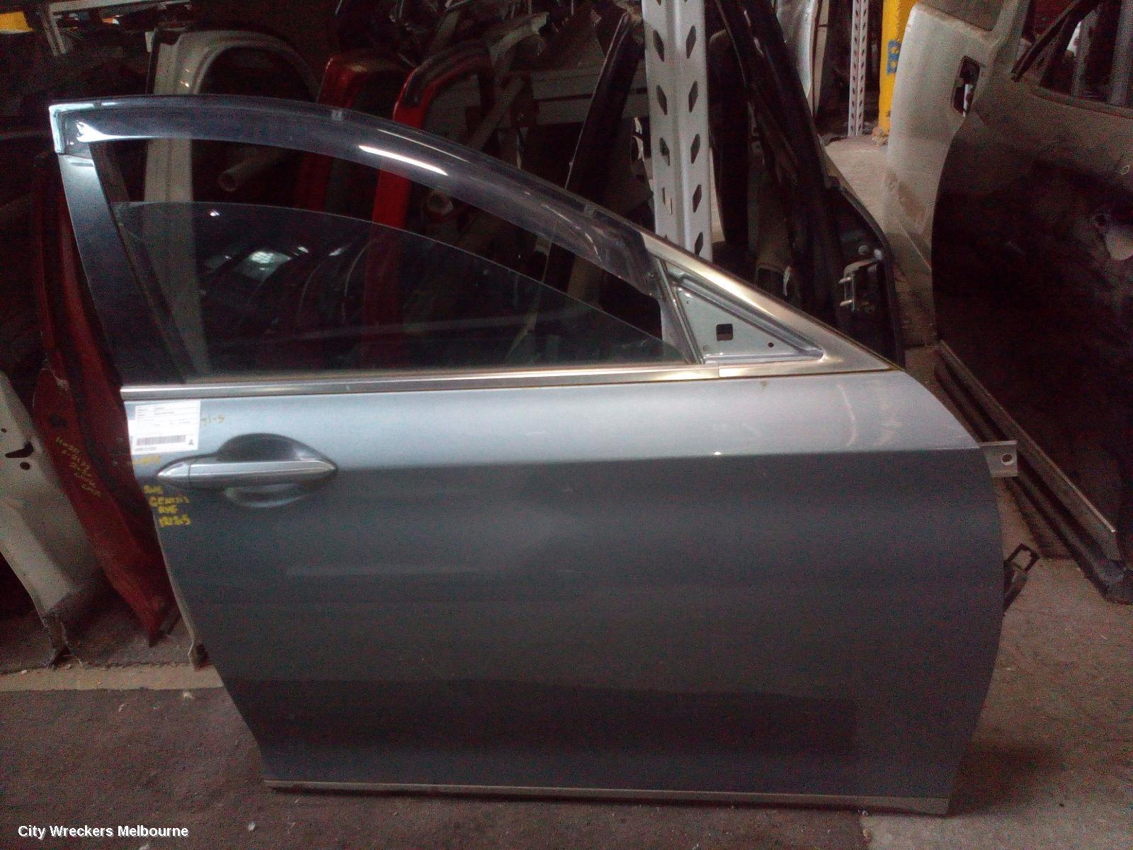 HYUNDAI GENESIS 2016 Right Front Door