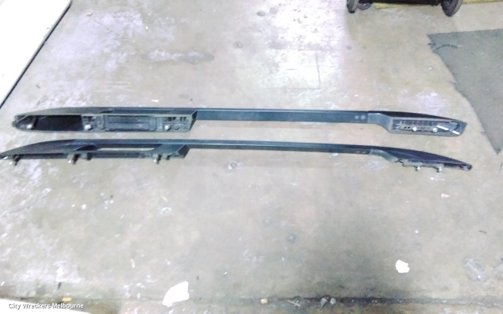 SUBARU FORESTER 2012 Roof Rail