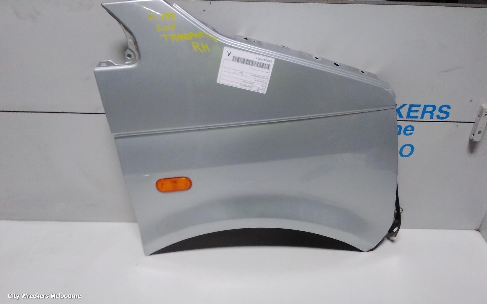 VOLKSWAGEN TRANSPORTER 2005 Right Guard