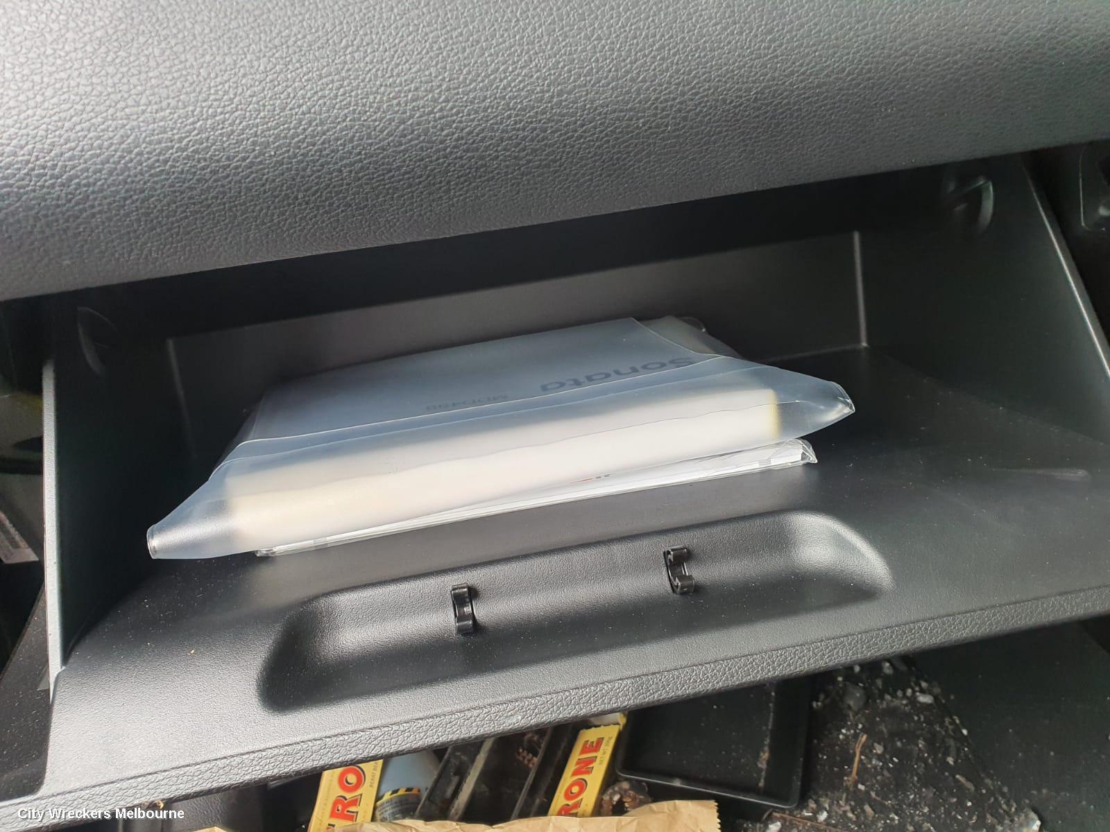 HYUNDAI SONATA 2019 Owners Handbook