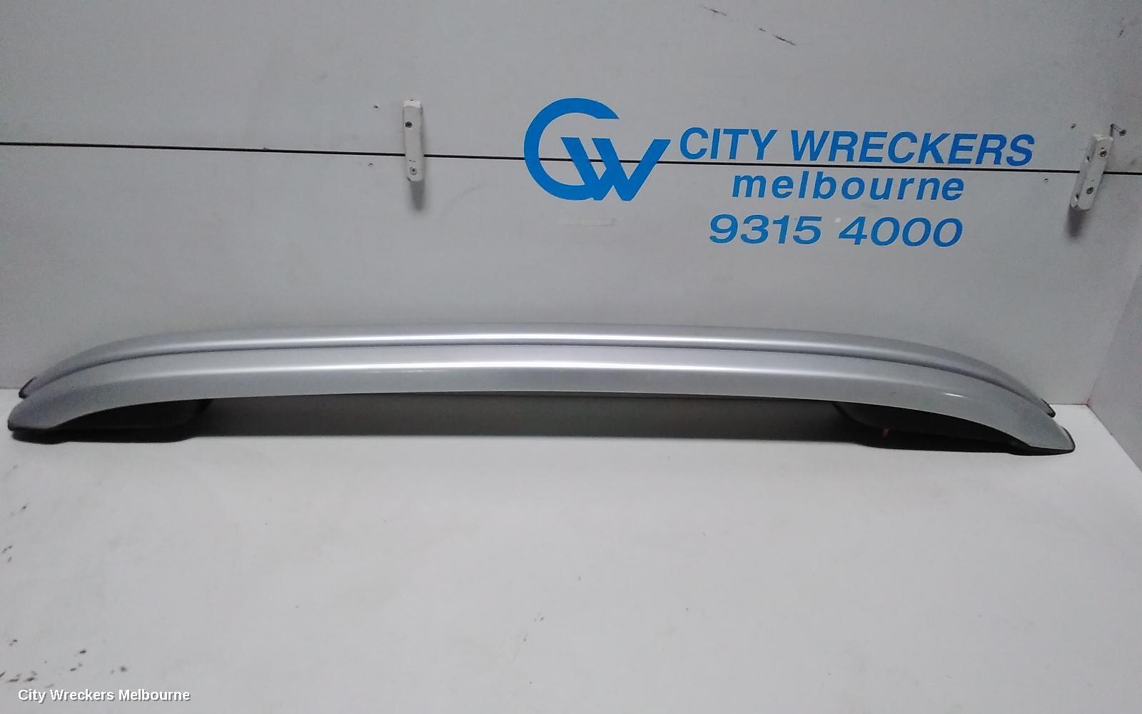 NISSAN NAVARA 2016 Roof Rail