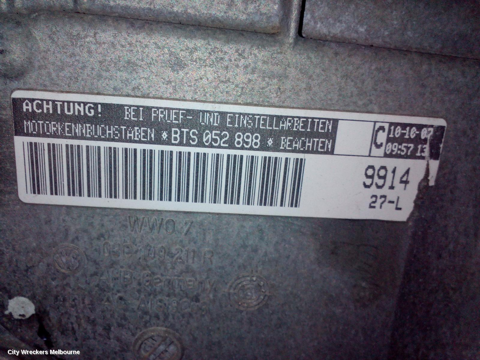 VOLKSWAGEN POLO 2008 Engine