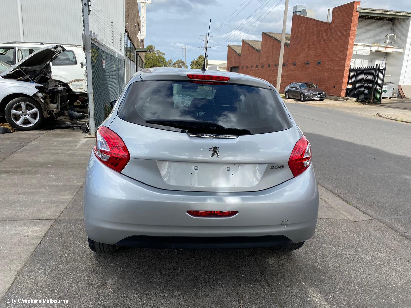 PEUGEOT 208 2014 Floor Mats