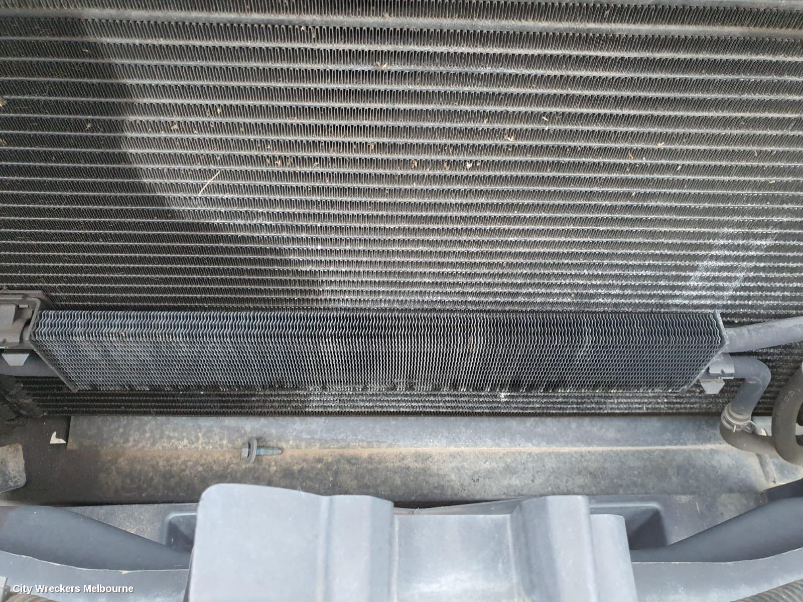 JEEP GRANDCHEROKEE 2013 Cooler