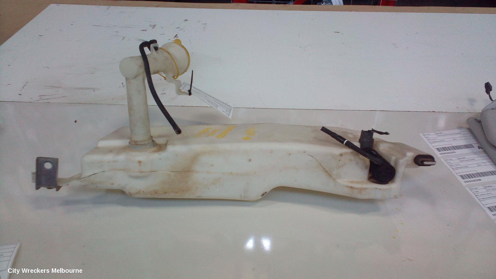 HOLDEN COLORADO 2013 Washer Bottle