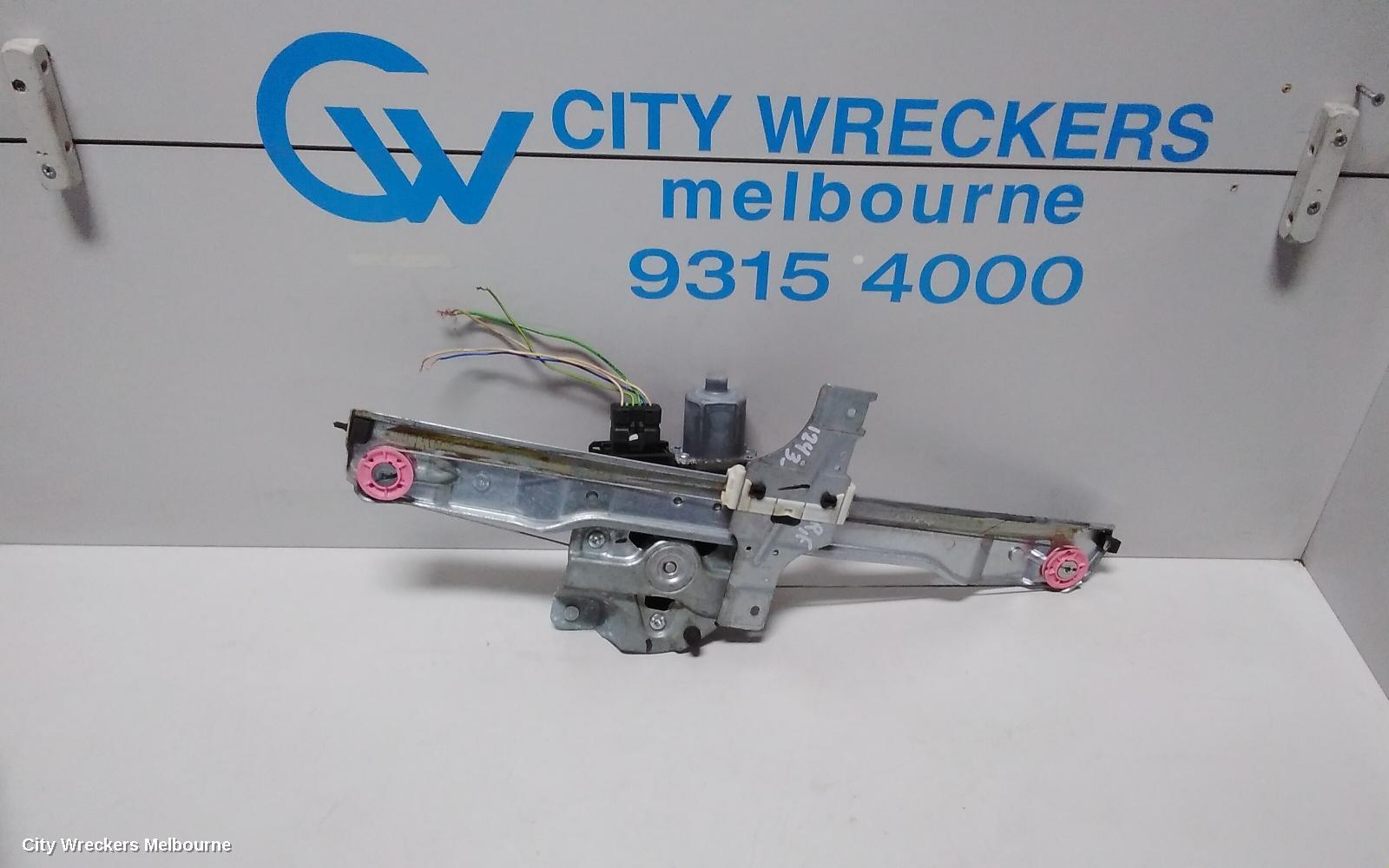 PEUGEOT 208 2014 Right Front Window Reg/Motor