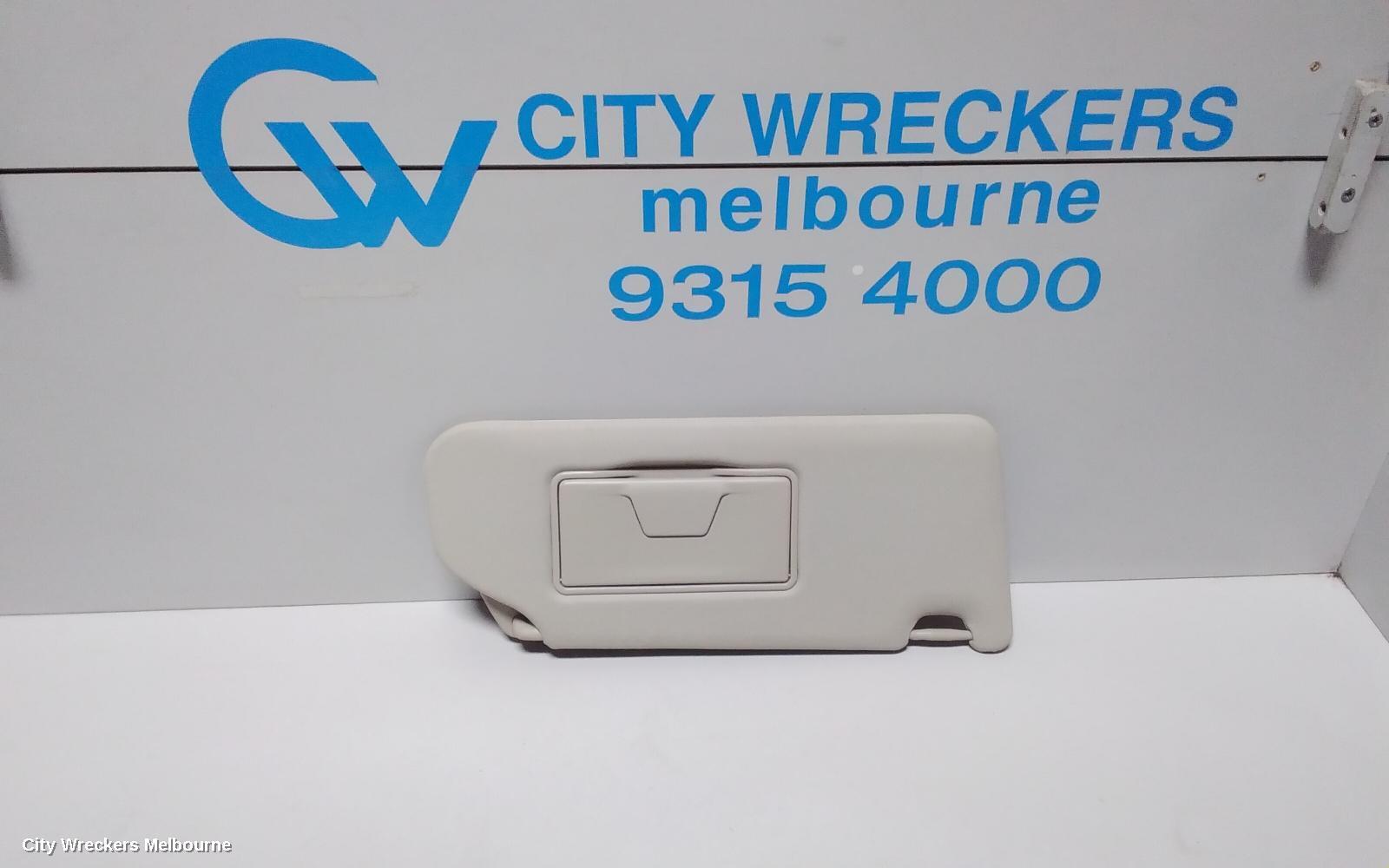 MITSUBISHI OUTLANDER 2013 Sunvisor