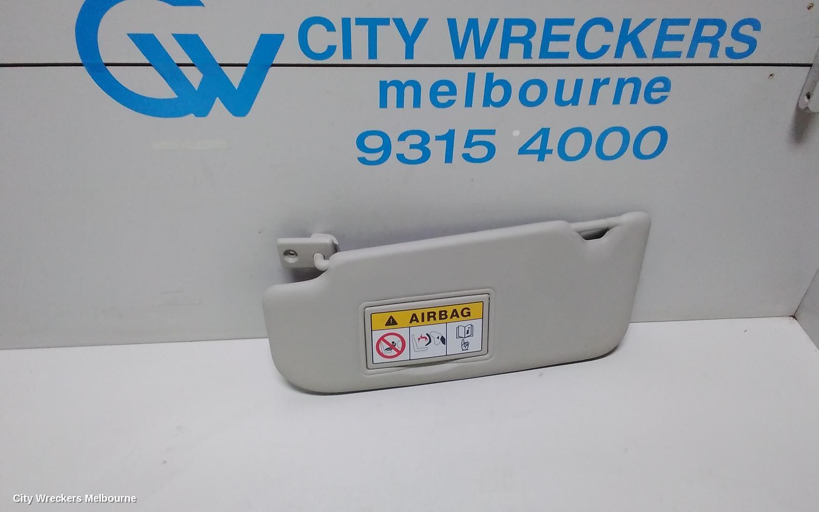 NISSAN QASHQAI 2017 Sunvisor
