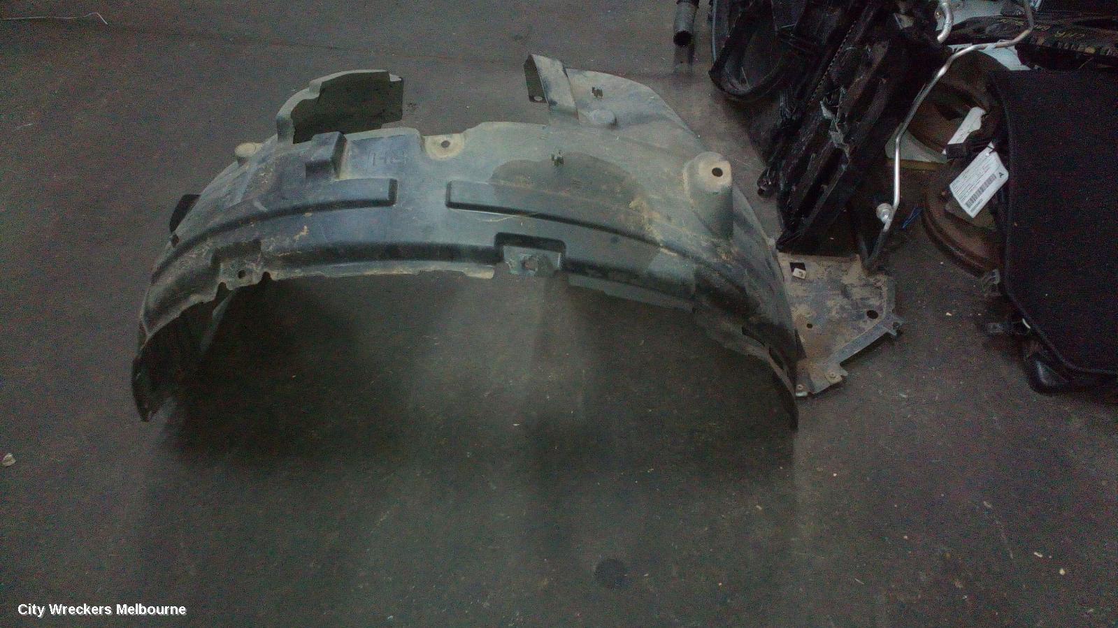 NISSAN QASHQAI 2017 Right Guard Liner