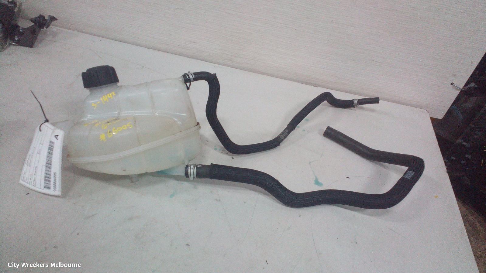 NISSAN QASHQAI 2017 Overflow Bottle