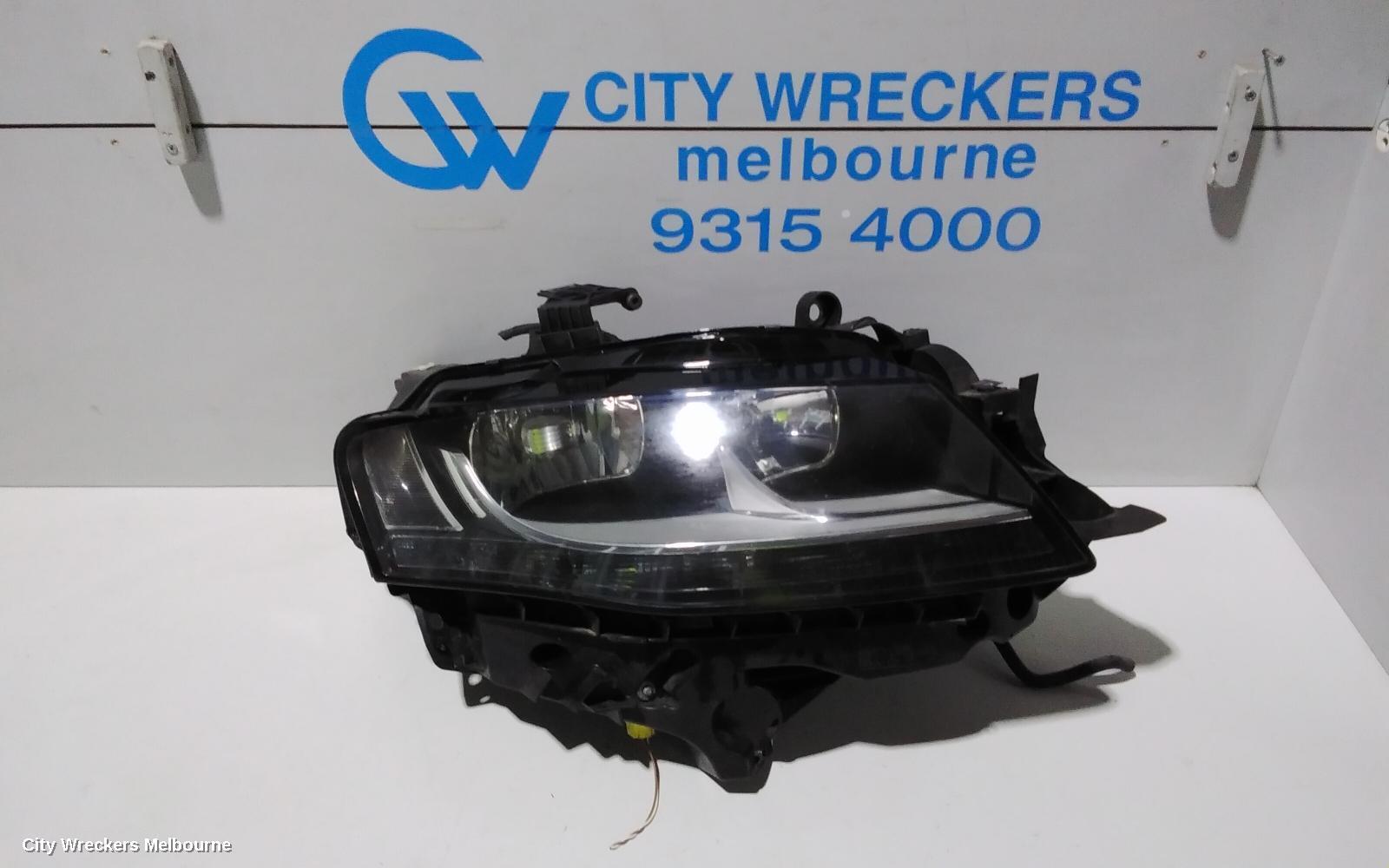 AUDI A4 2011 Right Headlamp