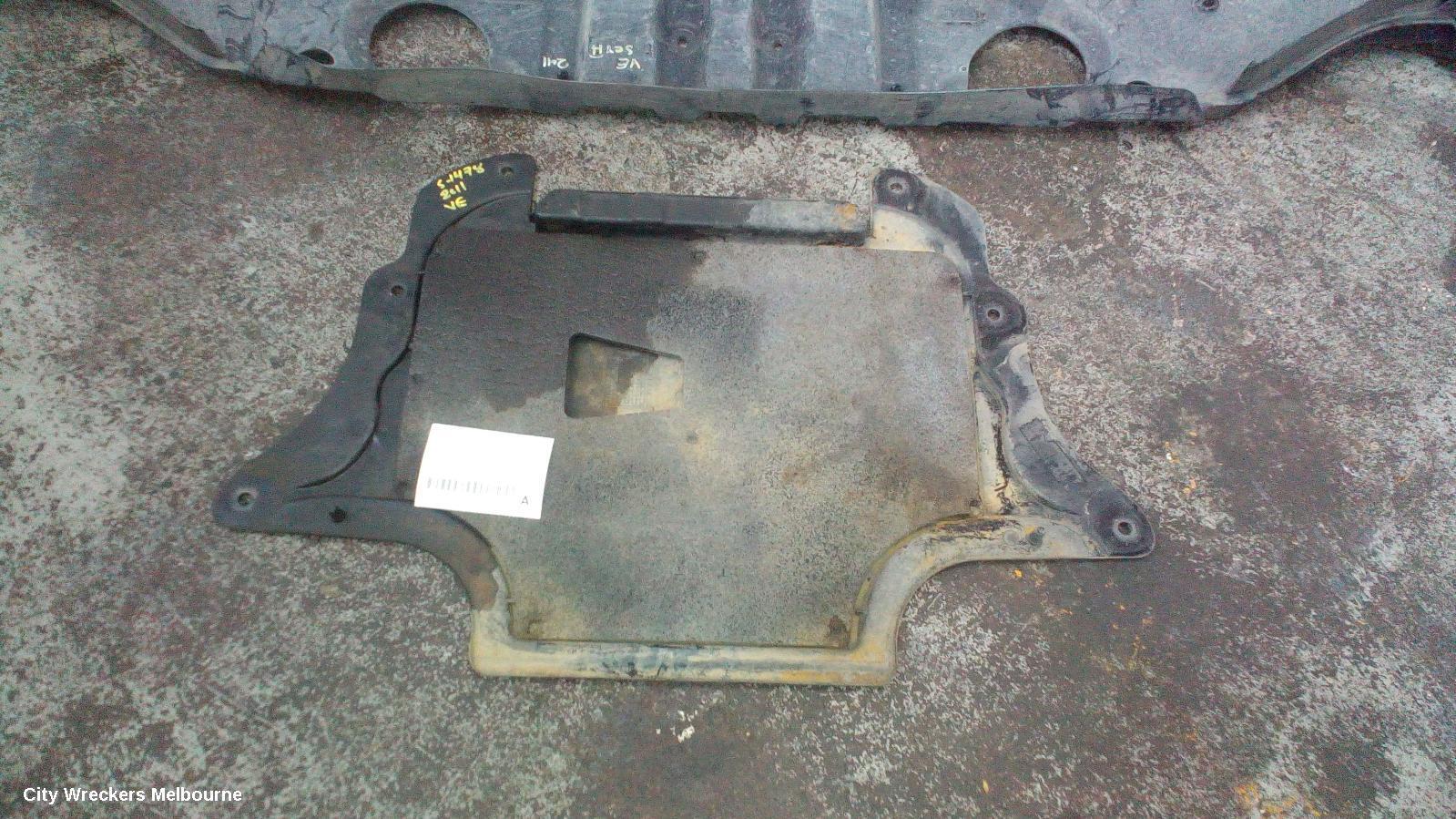 HOLDEN COMMODORE 2011 LOWER_ENGINE_SPLASH_TRAY