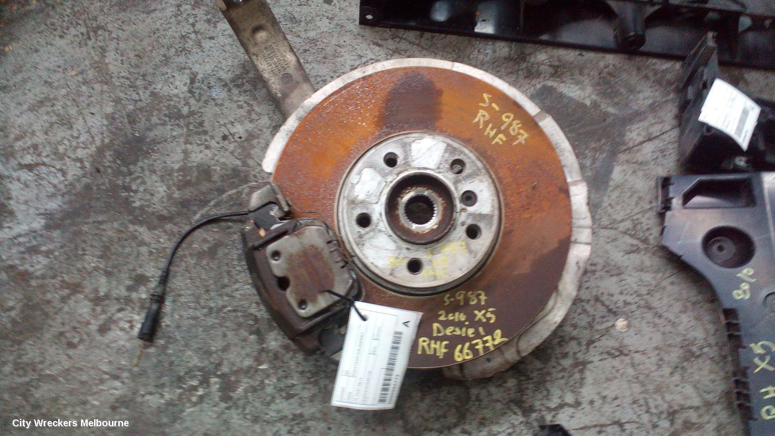 BMW X5 2010 Right Front Hub Assembly
