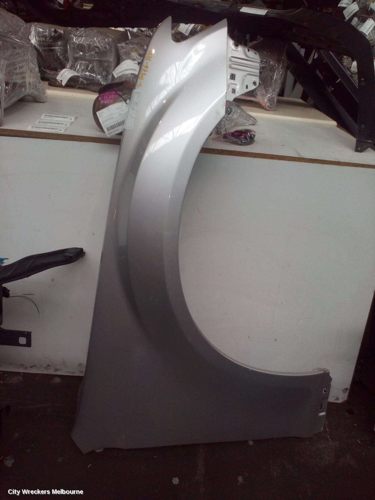 CHRYSLER 300C 2014 Right Guard