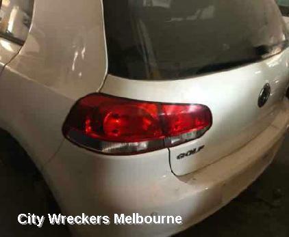 VOLKSWAGEN GOLF 2010 Left Taillight