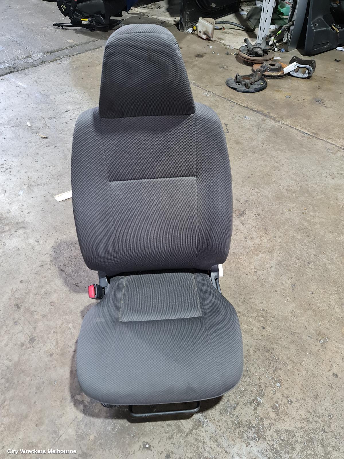 TOYOTA HIACE 2016 Front Seat
