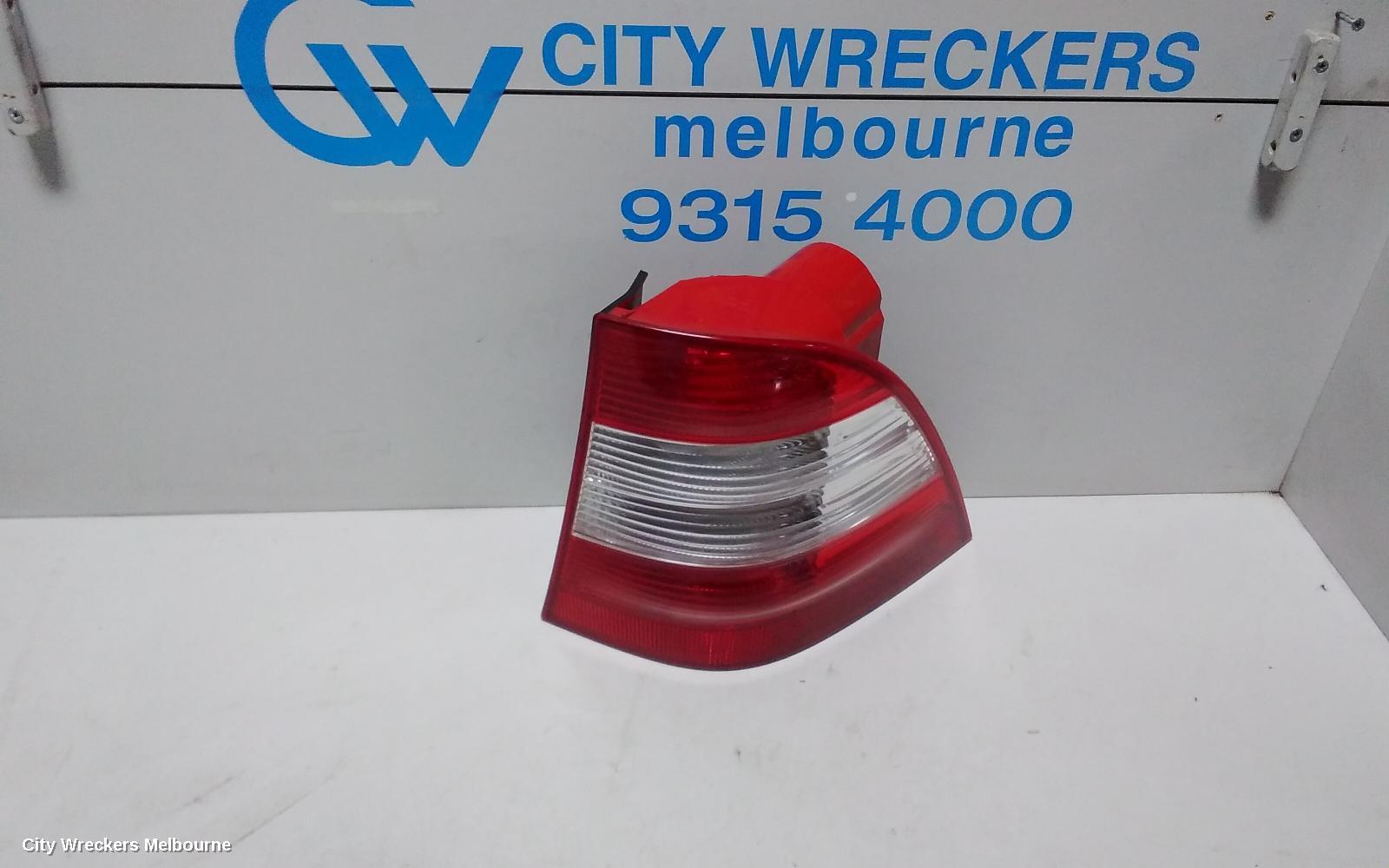 MERCEDES M CLASS 2002 Right Taillight