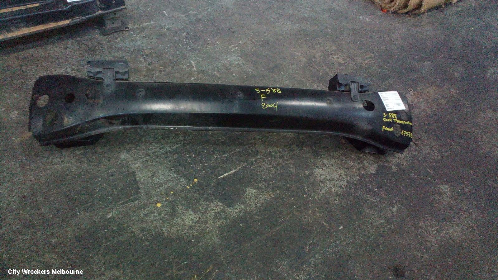 VOLKSWAGEN TRANSPORTER 2005 F/Bar Reinforc/Brack