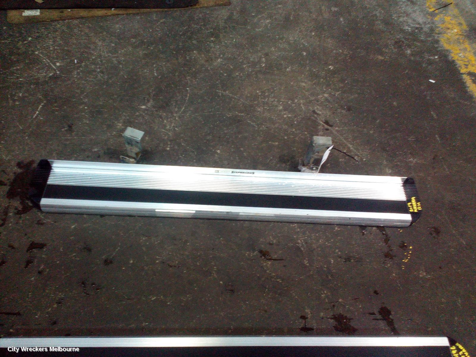 NISSAN NAVARA 2017 Side Step/Skirt