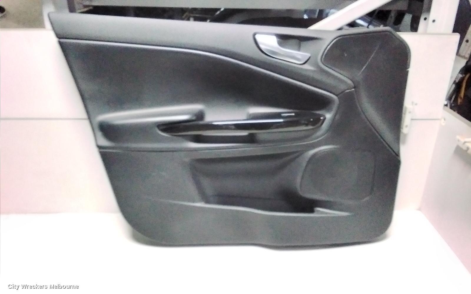 ALFA ROMEO GIULIETTA 2013 Door Trim