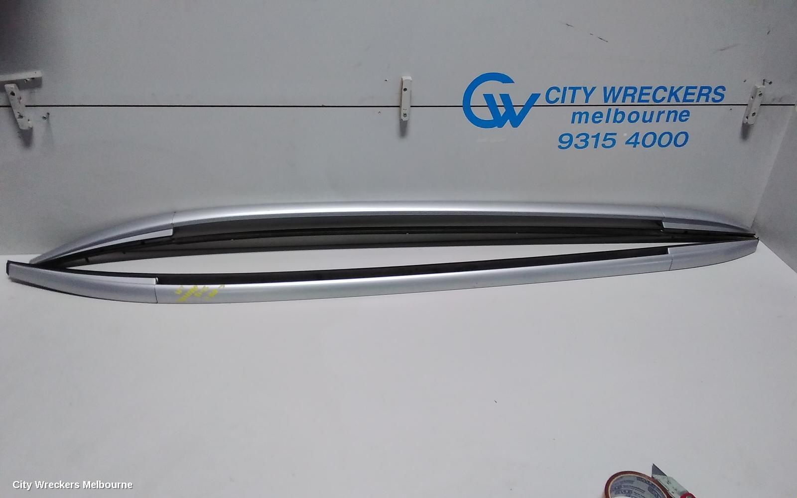 NISSAN QASHQAI 2018 Roof Rail