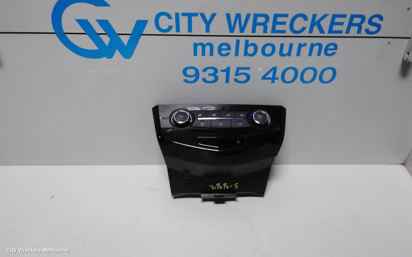 NISSAN QASHQAI 2018 Heater/Ac Controls