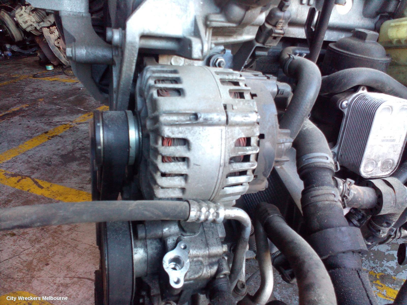 VOLKSWAGEN TRANSPORTER 2016 Alternator