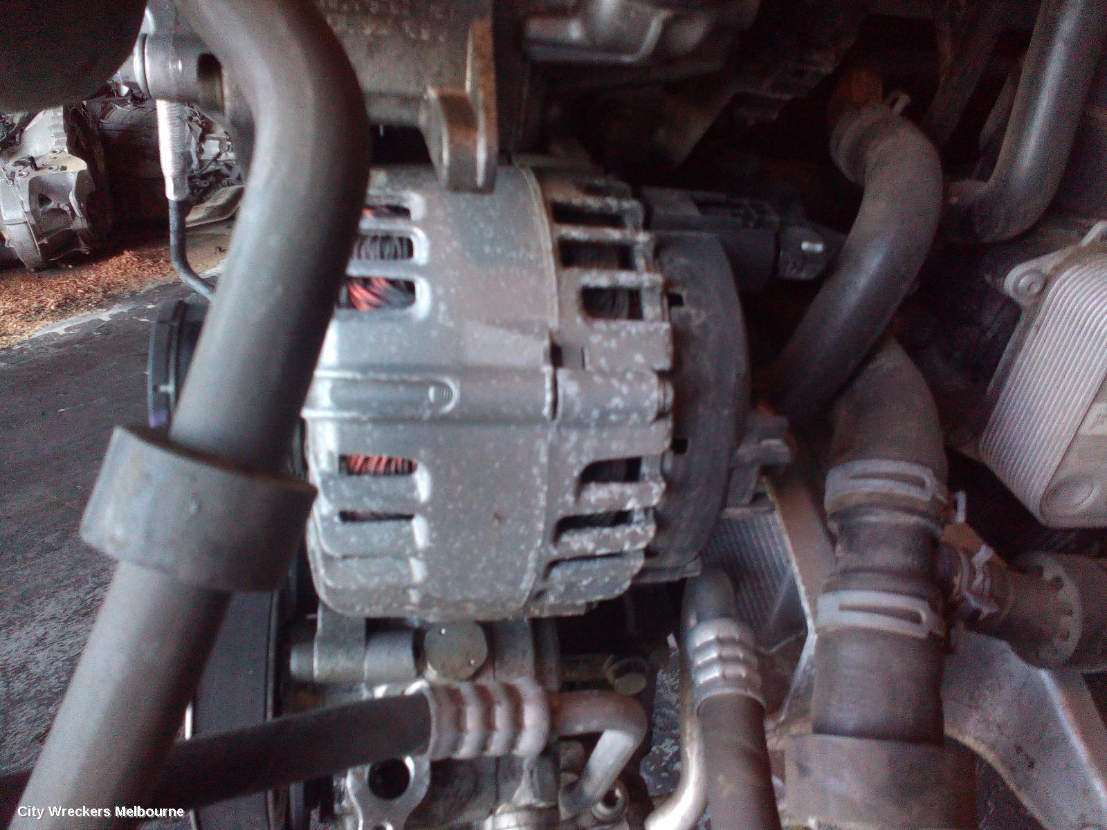 VOLKSWAGEN TRANSPORTER 2017 Alternator