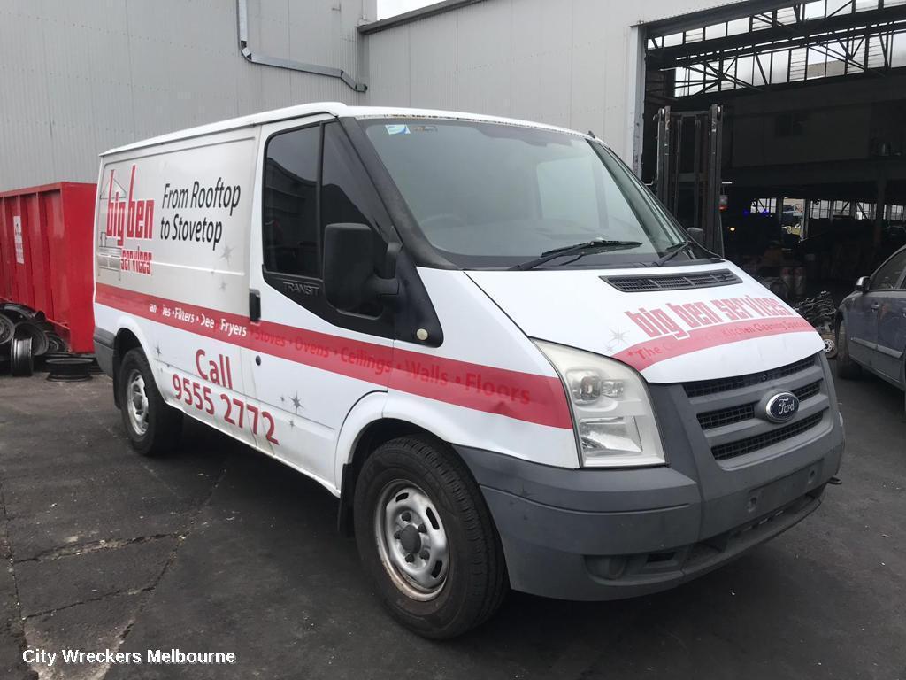 FORD TRANSIT 2011 Left Guard