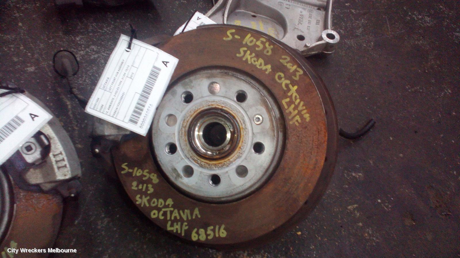 SKODA OCTAVIA 2013 Left Front Hub Assembly