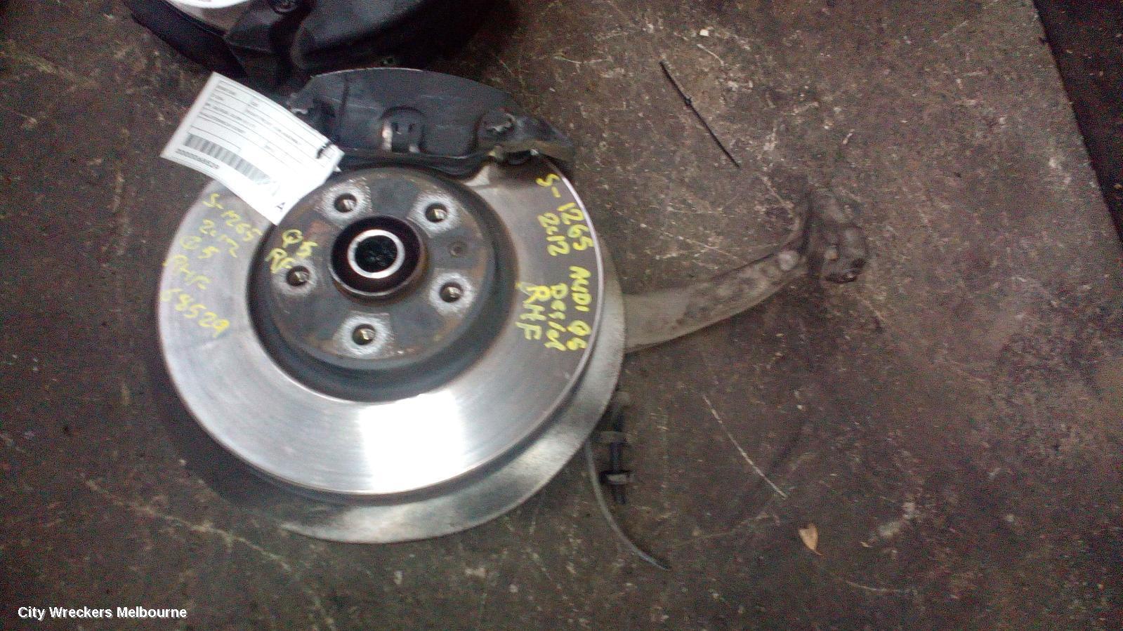 AUDI Q5 2012 Right Front Hub Assembly