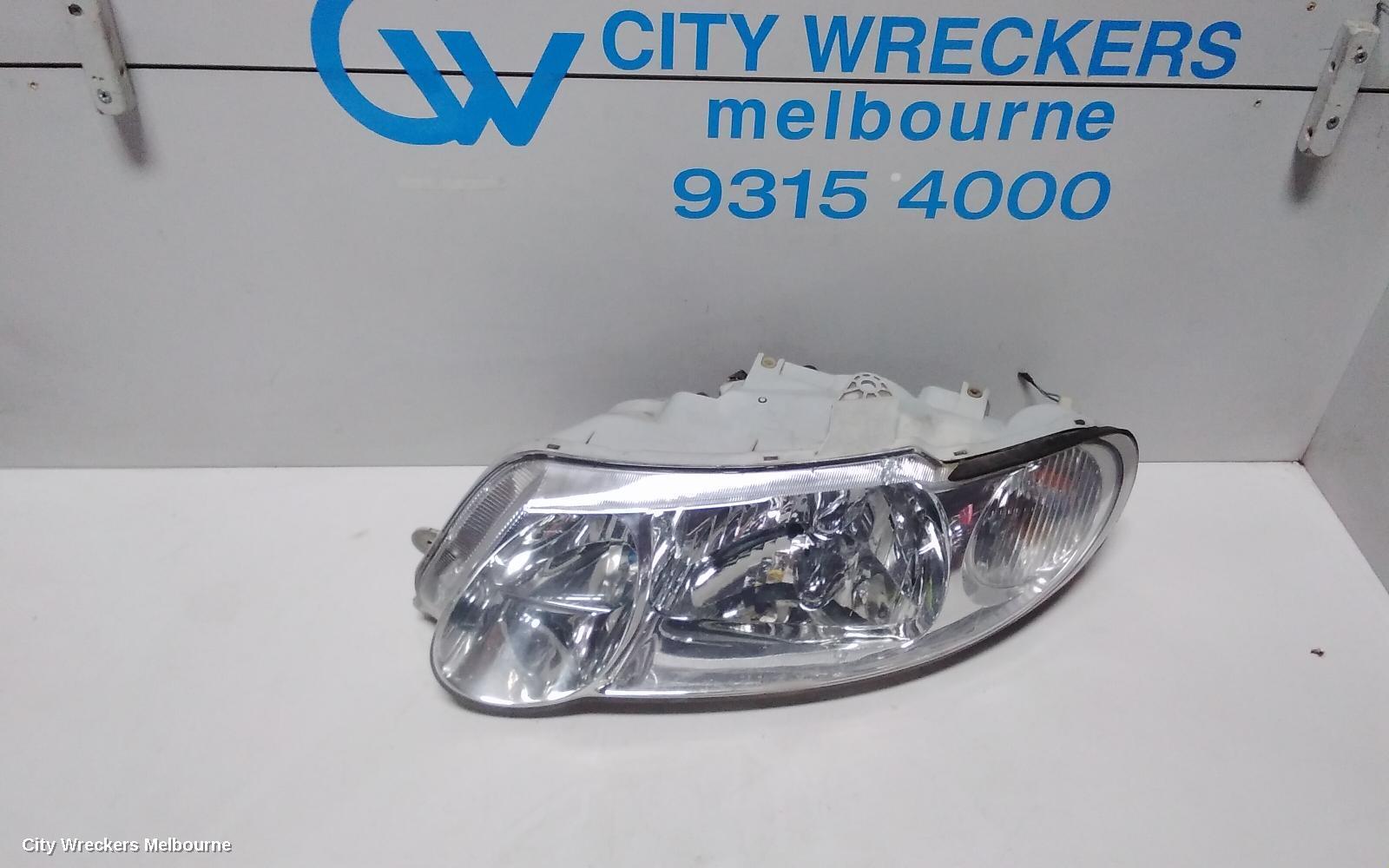 HOLDEN COMMODORE 2002 Left Headlamp