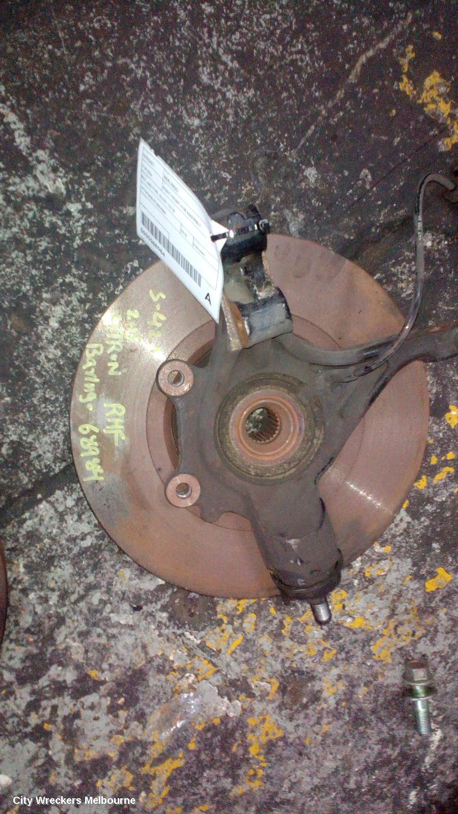 CITROEN BERLINGO 2015 Right Front Hub Assembly